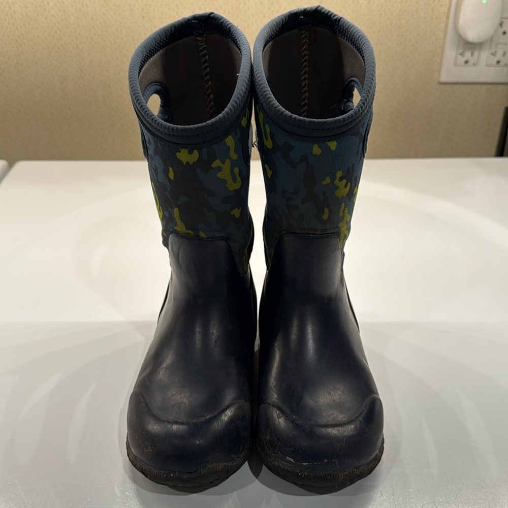 Bogs Kids Snow Boots - size 13